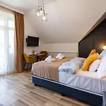 Clariss Hotel