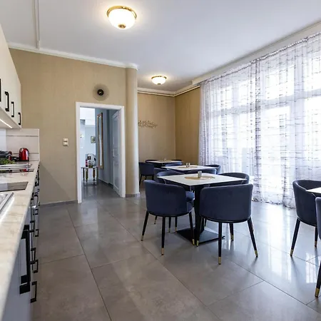 Clariss Hotel