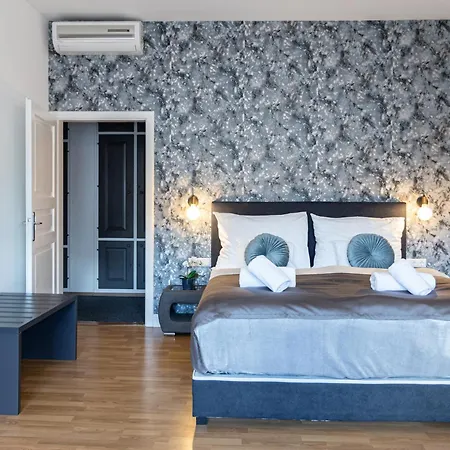 Clariss Hotel *