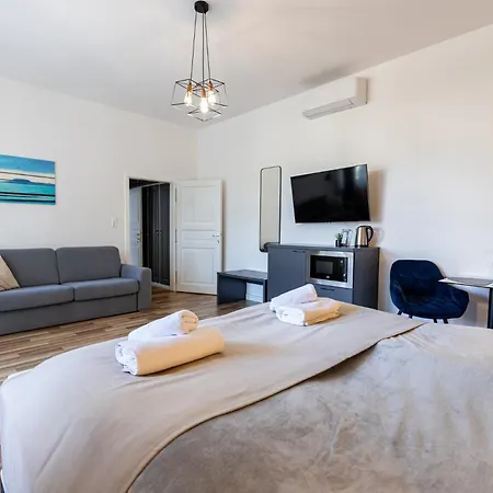 Clariss 발라톤알마디