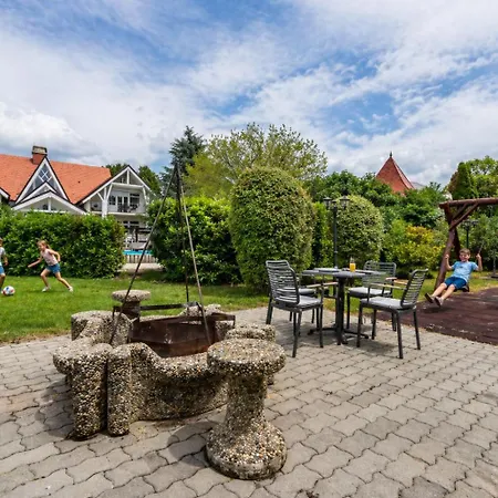 Clariss Hotell Balatonalmádi